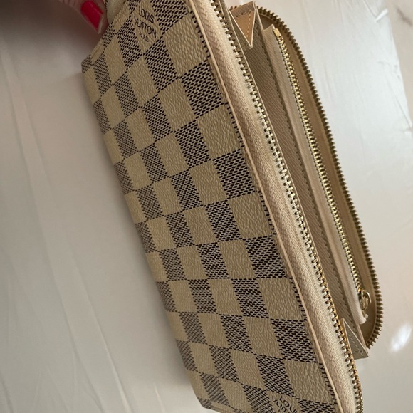 Louis Vuitton clemence zippy checkered wallet.  Unused. - Picture 1 of 3